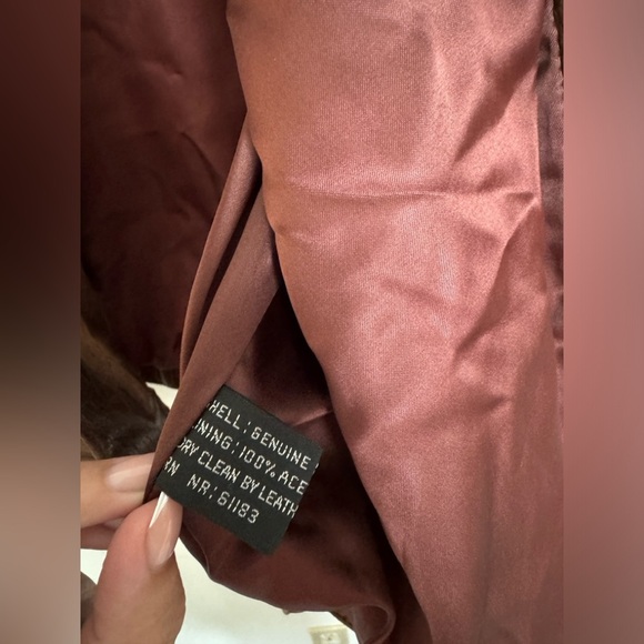 Vintage Leather Jacket - Picture 9 of 11